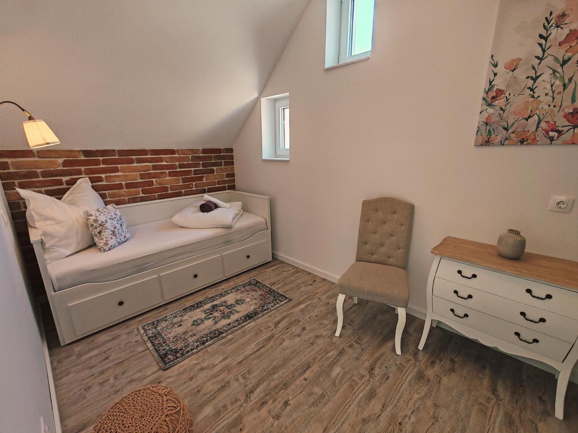 Elisoria Superiors Hotel Черсектомай Екстериор снимка