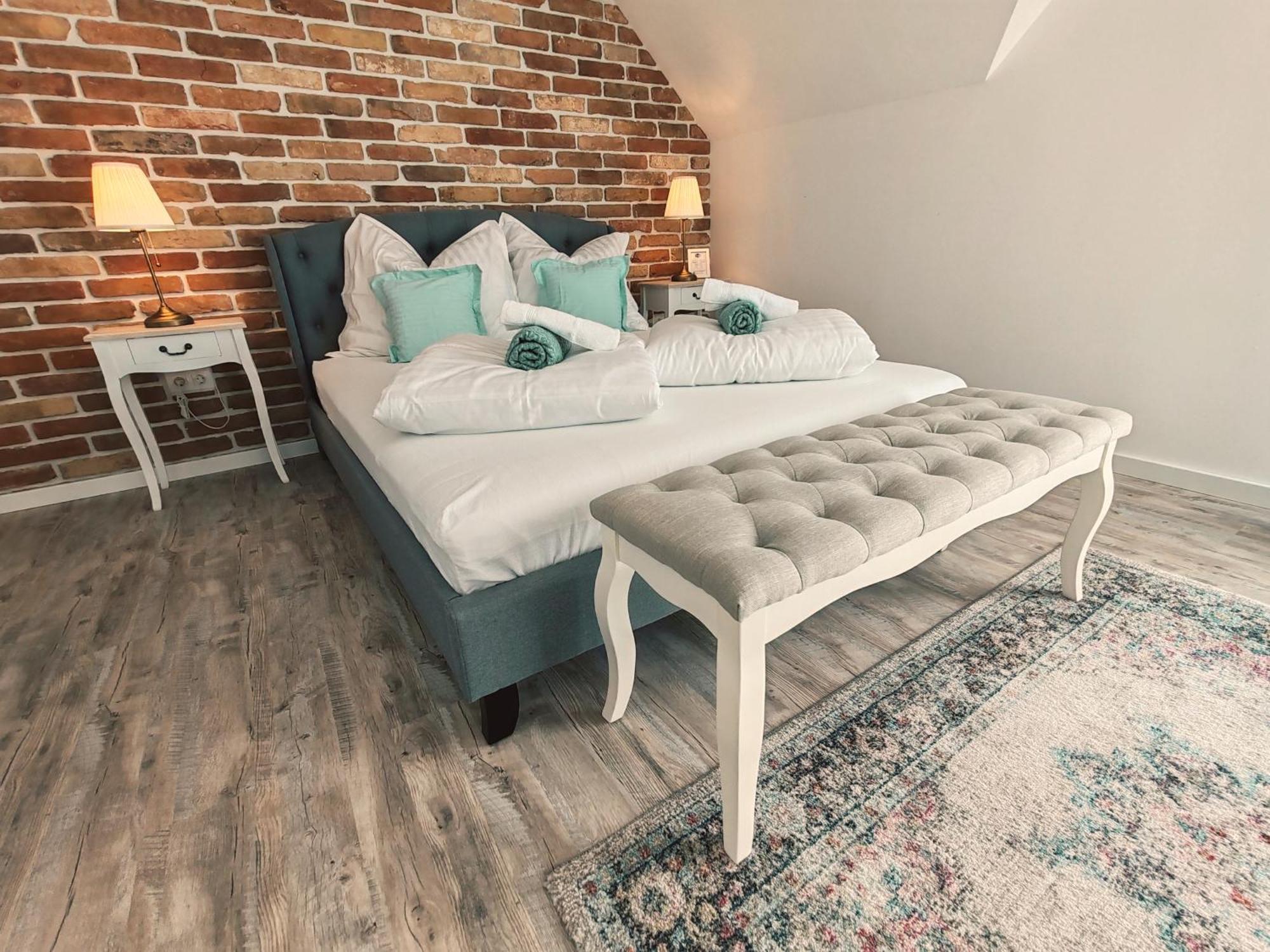 Elisoria Superiors Hotel Черсектомай Екстериор снимка